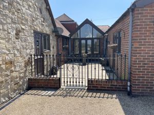 Photo 15- click for photo gallery